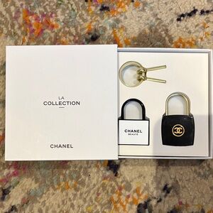 CHANEL Black and White Padlock Key Holder Set